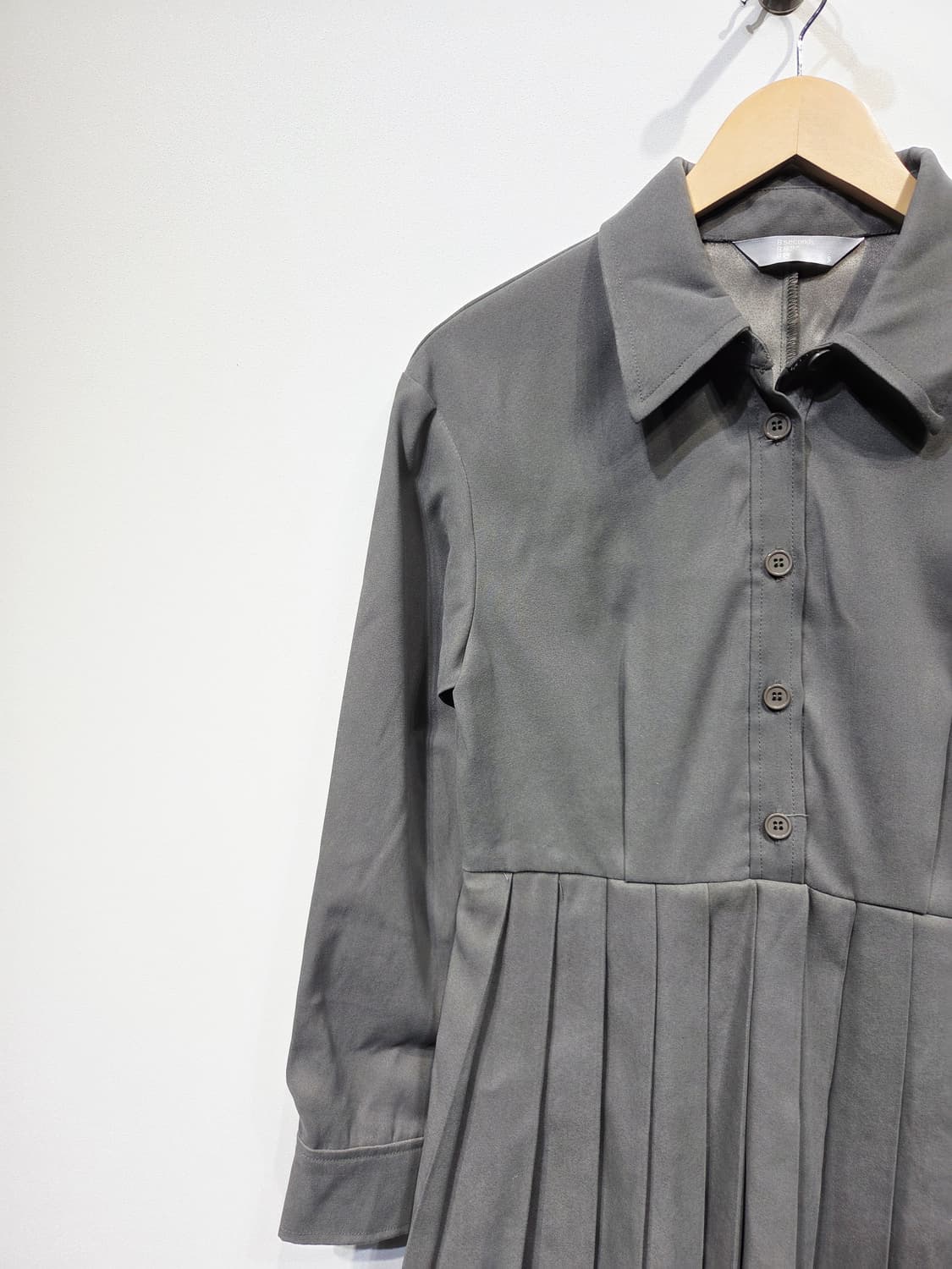 에잇세컨즈 그레이 플리츠 미니 원피스_S 상품이미지3