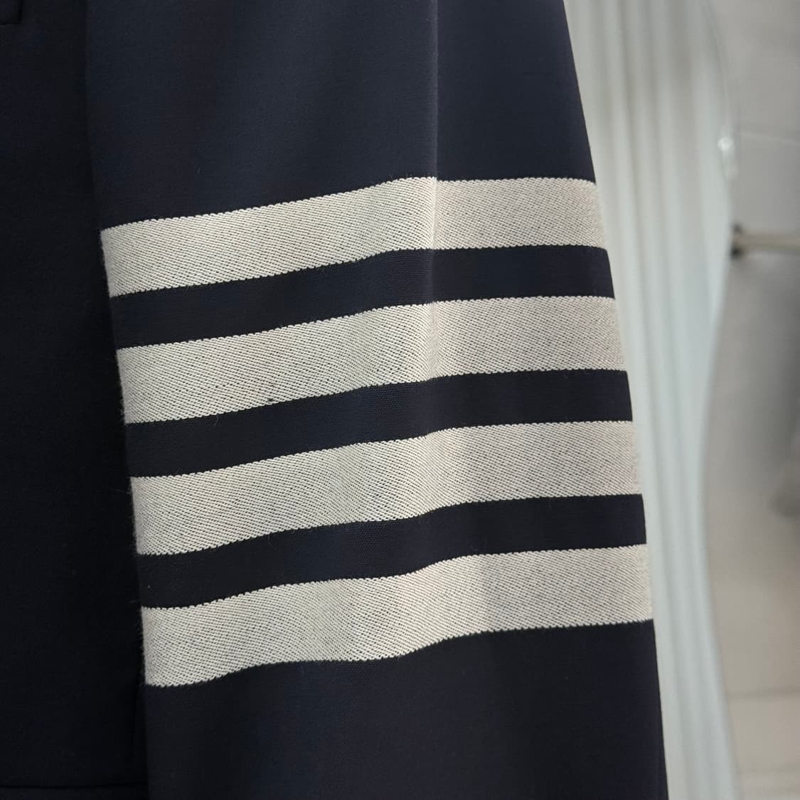 [2] 톰브라운 사선완장 금장 울 블레이저 상품이미지2