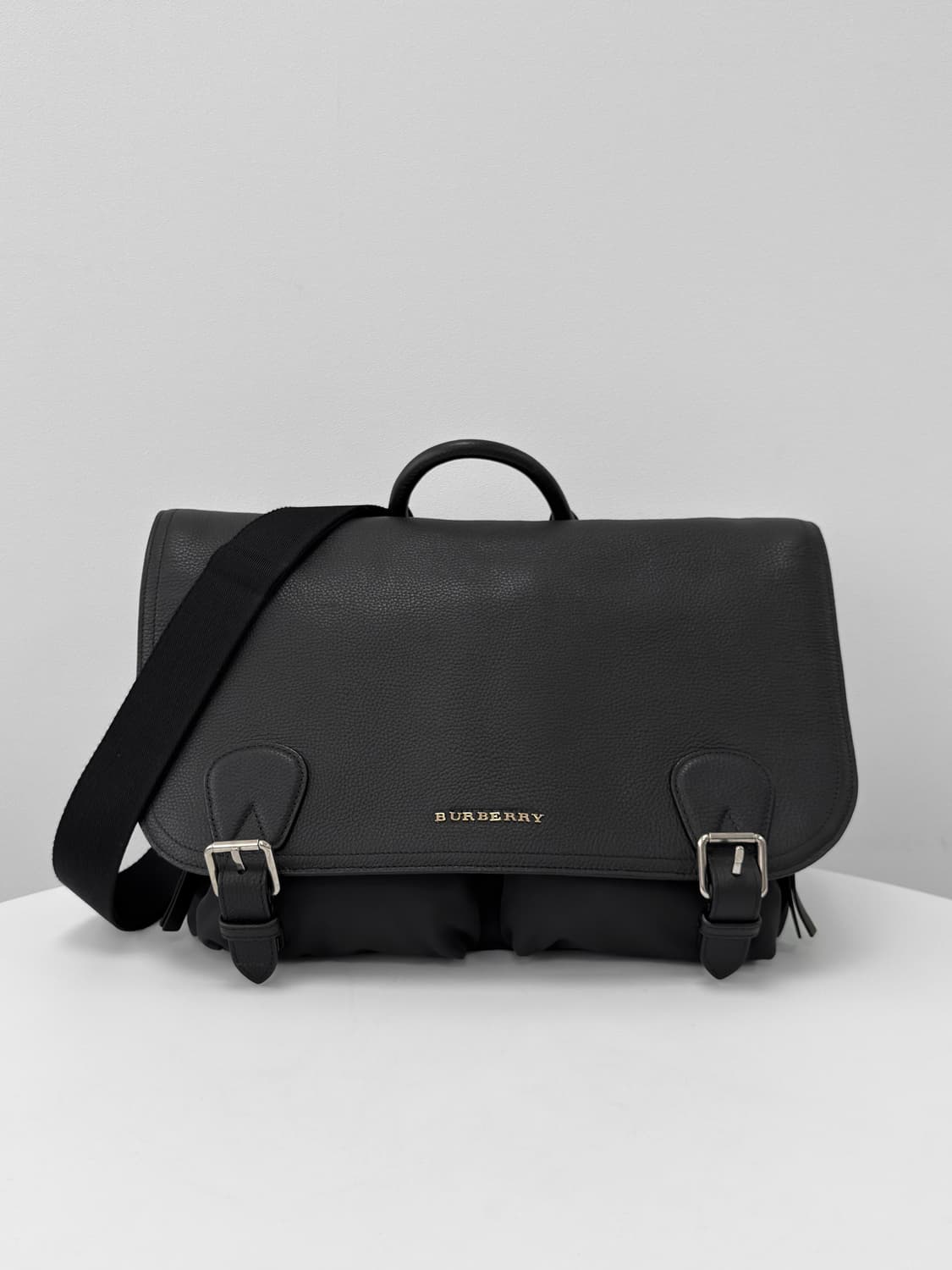 Burberry Leather & Nylon Messenger Bag 상품이미지2