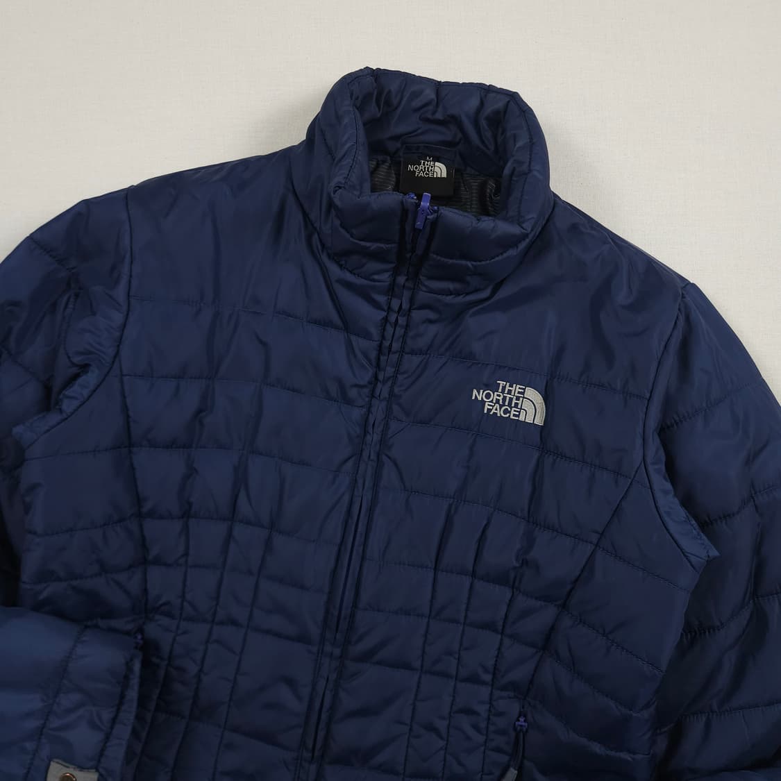 여성M (85) 노스페이스 경량 패딩점퍼 네이비 상품이미지3