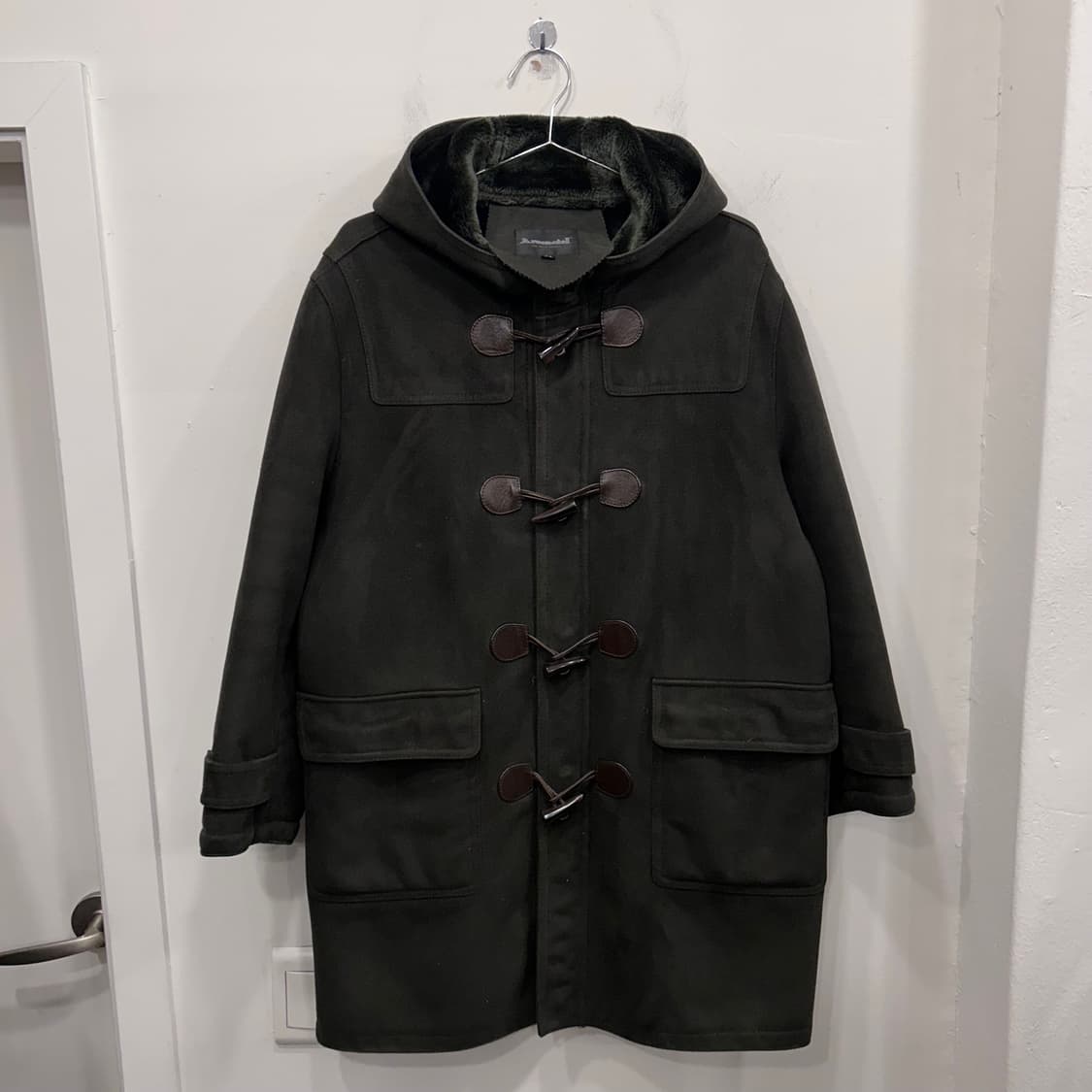 아센시엘 스웨이드 버튼 후드 무스탕 더플코트 상품이미지2