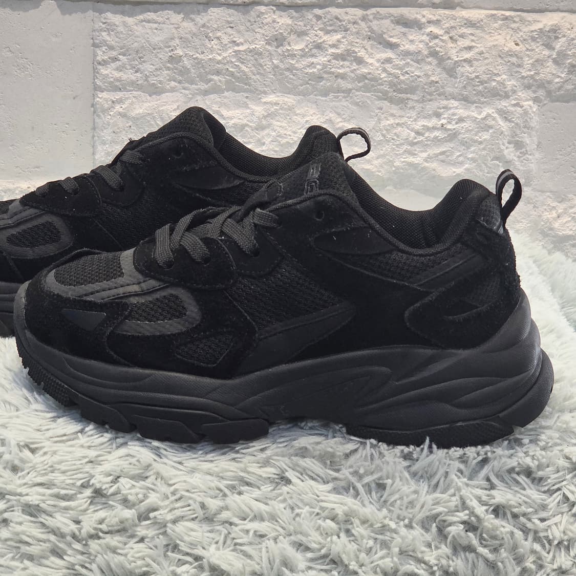 8q-9: 아키클래식 올블랙 스니커즈 235cm-상태굿 상품이미지2