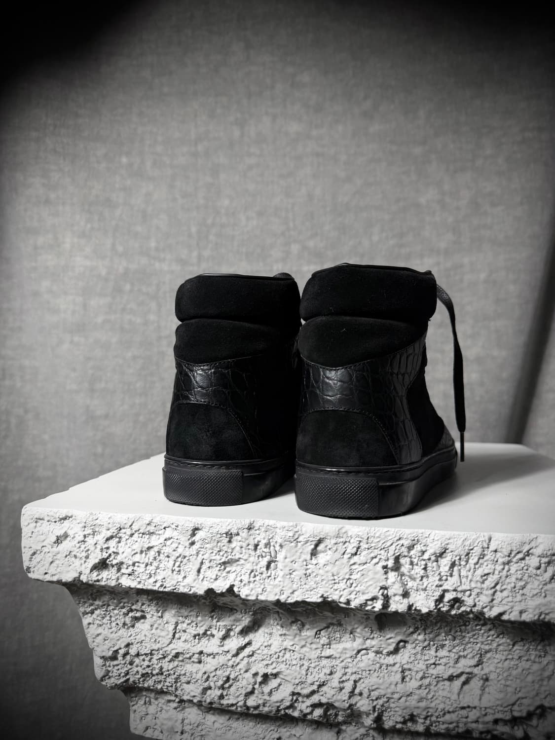 Balenciaga Croc High Top Sneakers 상품이미지4