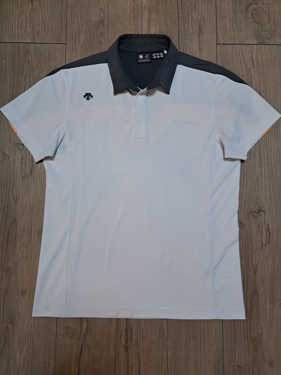 데상트 골프 반팔티 남성100  상품이미지3