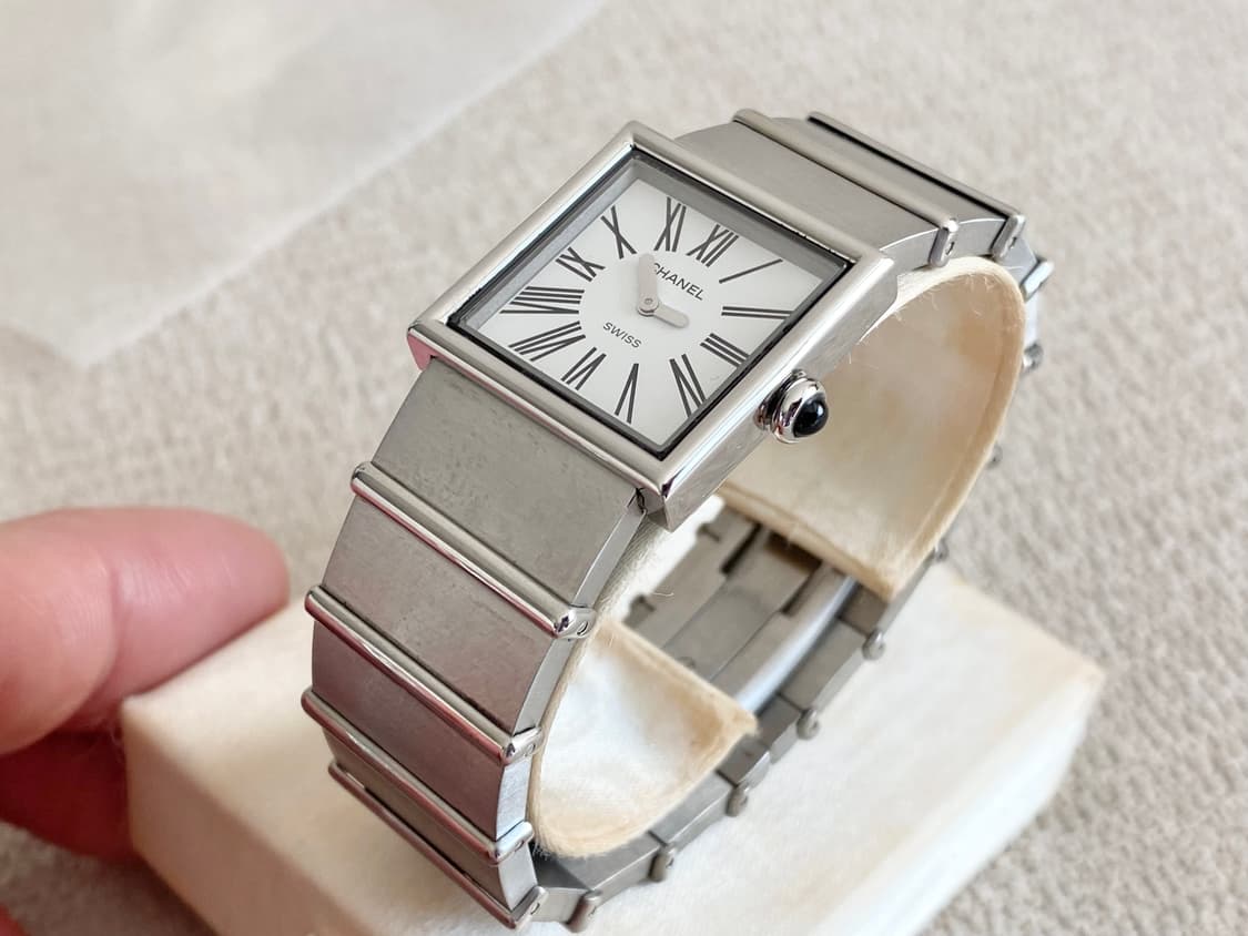 샤넬 마드모아젤 23mm 스몰 사이즈 스틸 쿼츠 상품이미지5