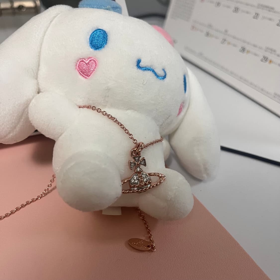 비비안웨스트우드 메이페어 바스 릴리프 목걸이 로즈골드 상품이미지4