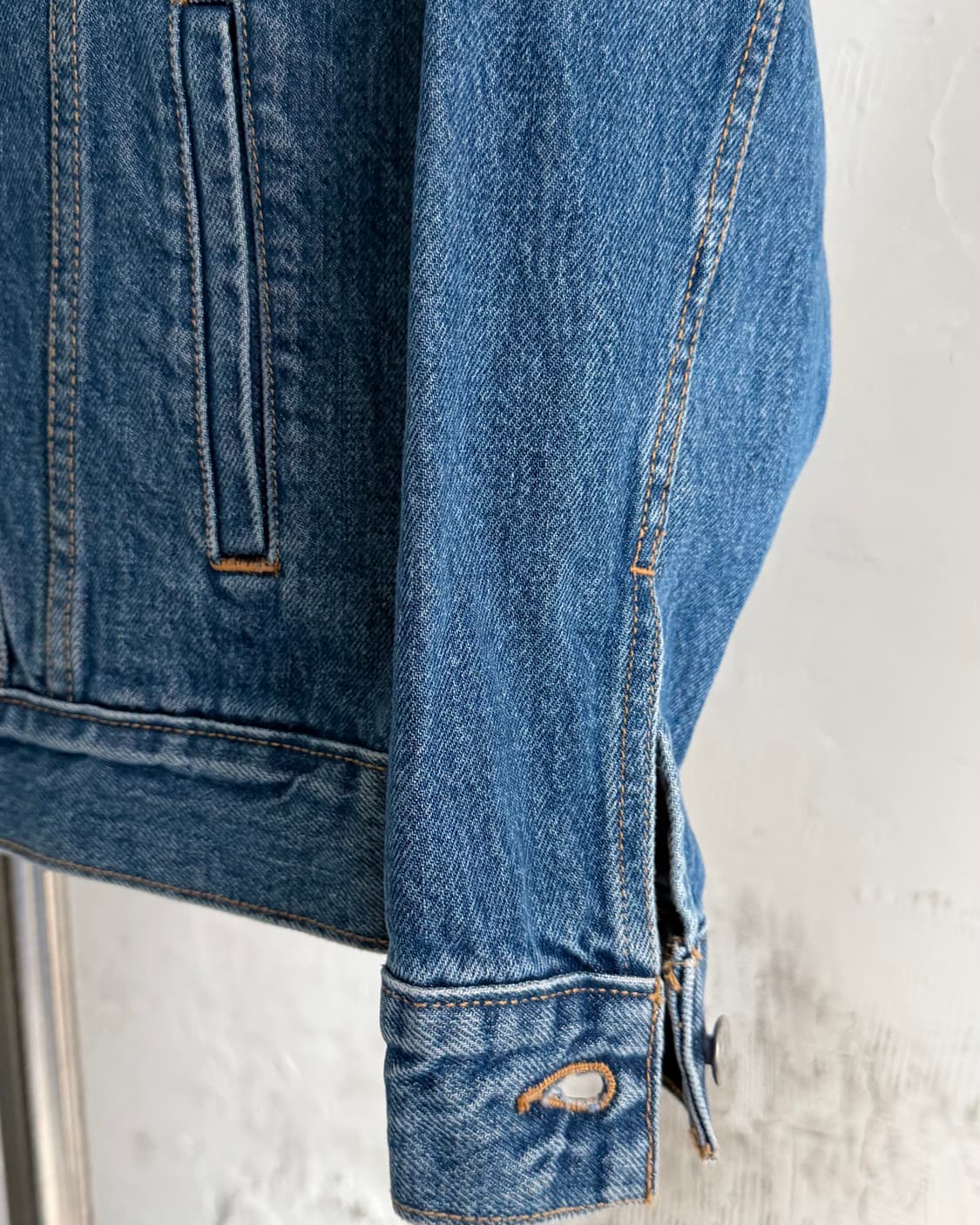 Levi’s 리바이스 x 헬로키티 콜라보 데님 트러커 자켓 상품이미지7