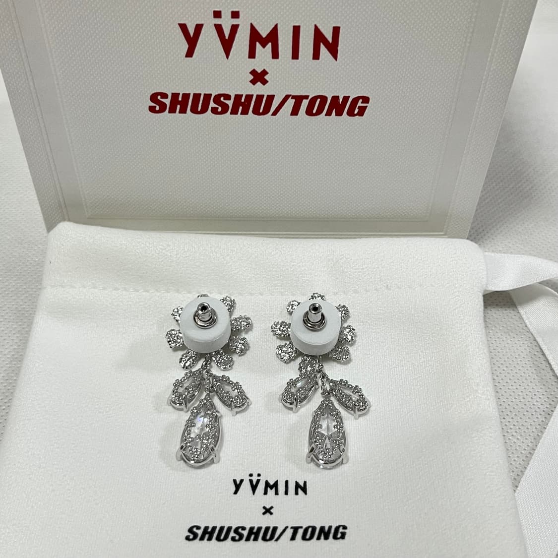 슈슈통 x YVMIN 26ss 플라워 드롭 귀걸이 상품이미지3