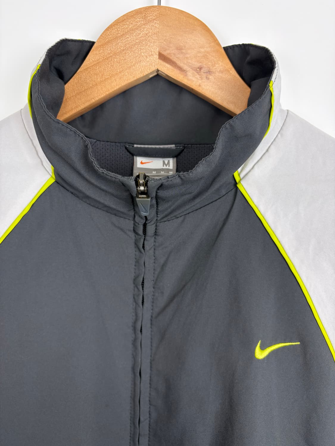 나이키 실버택 바람막이 상품이미지3