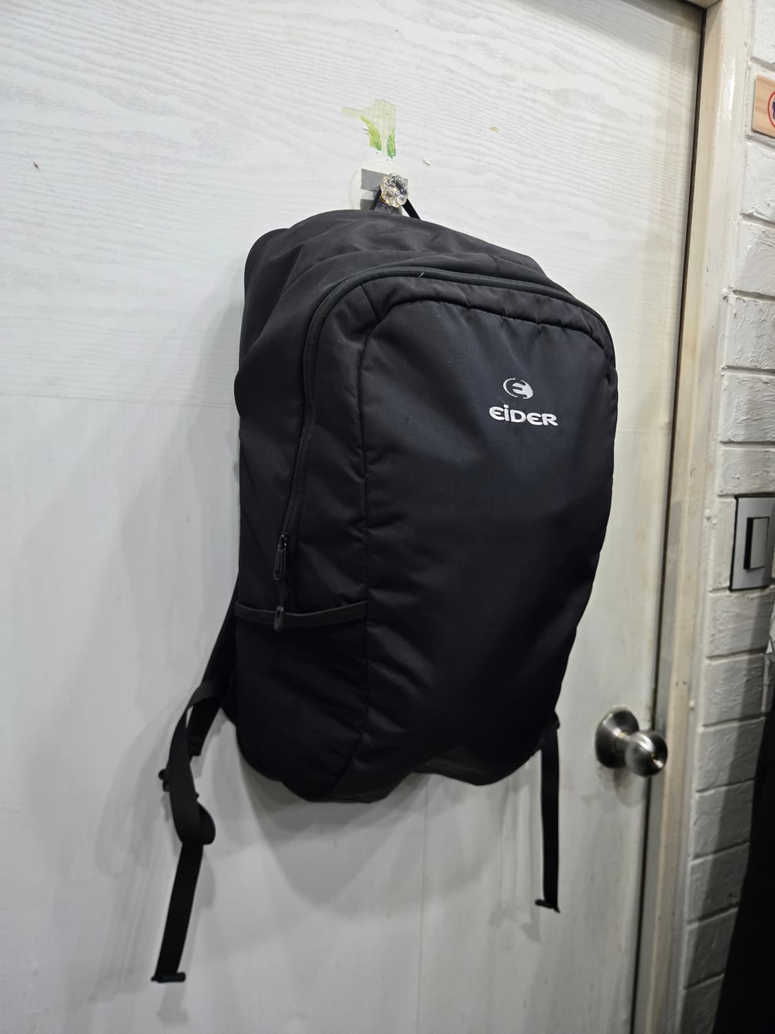 EiDER 아이더 백팩 가방! 블랙&화이트! 수납공간 짱넓고 깔끔해요~ 상품이미지2