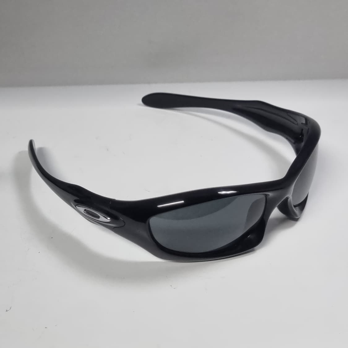 오클리 몬스터독 폴리쉬드 블랙 새렌즈 상품이미지6