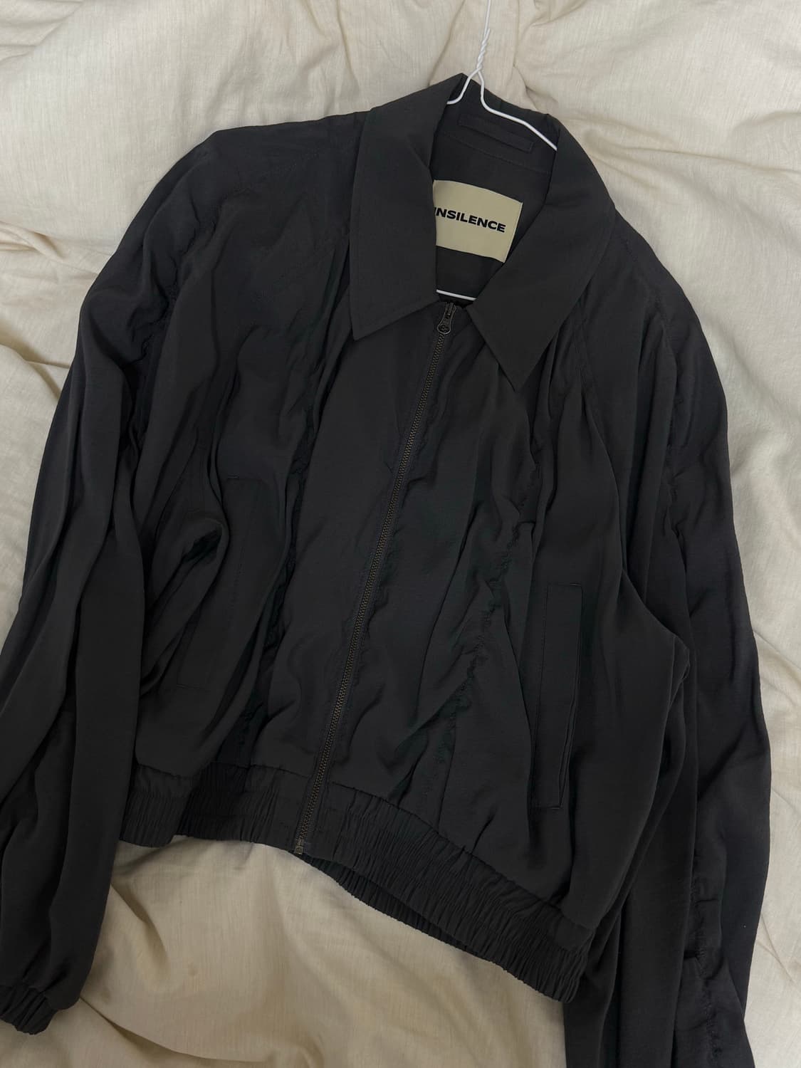 인사일러스 우먼 점퍼 상품이미지1