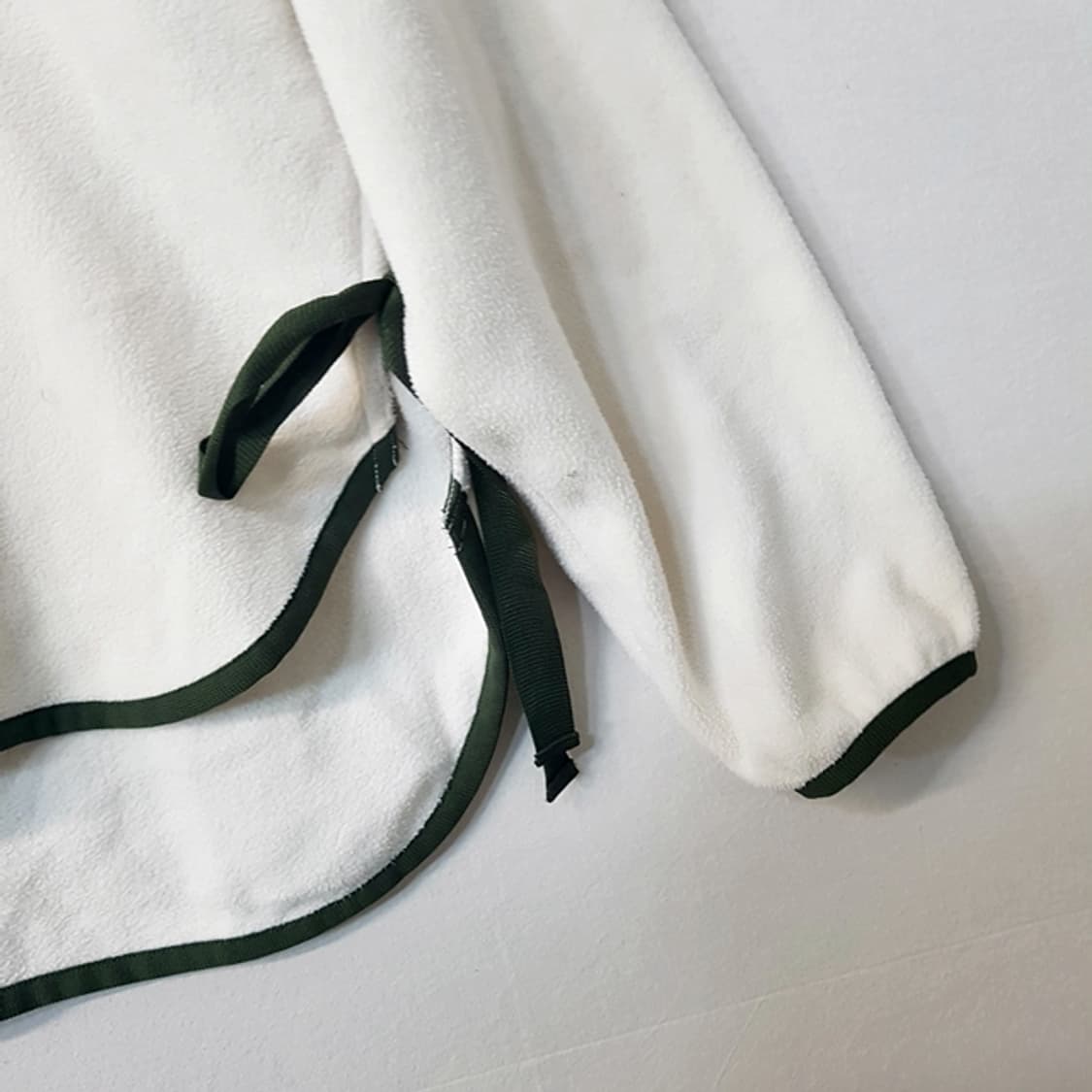 White Mountaineering 유니클로 후리스 티셔츠 아이보리 상품이미지3