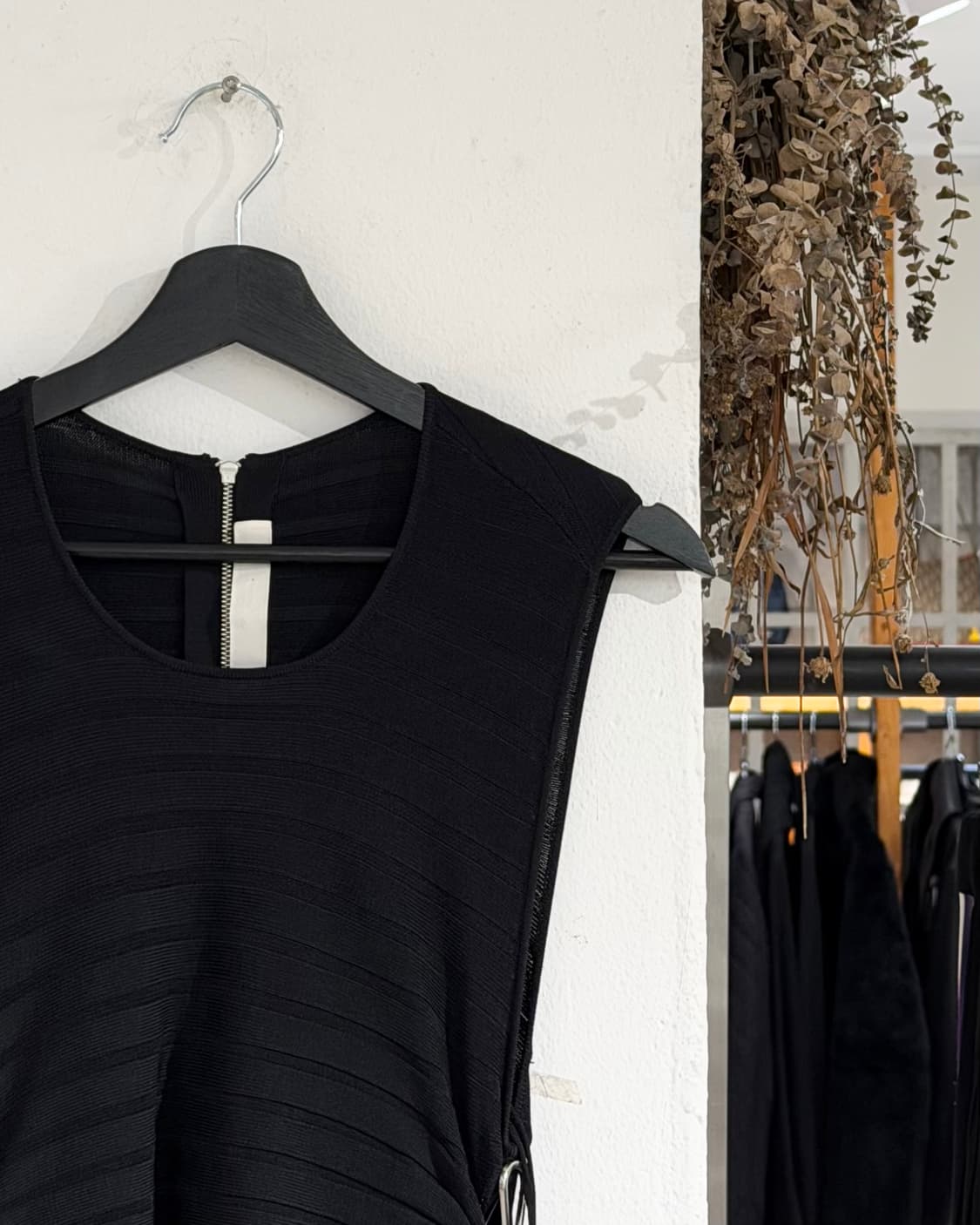 디온 리 블랙 브레이디드 립 니트 미니 드레스 상품이미지3