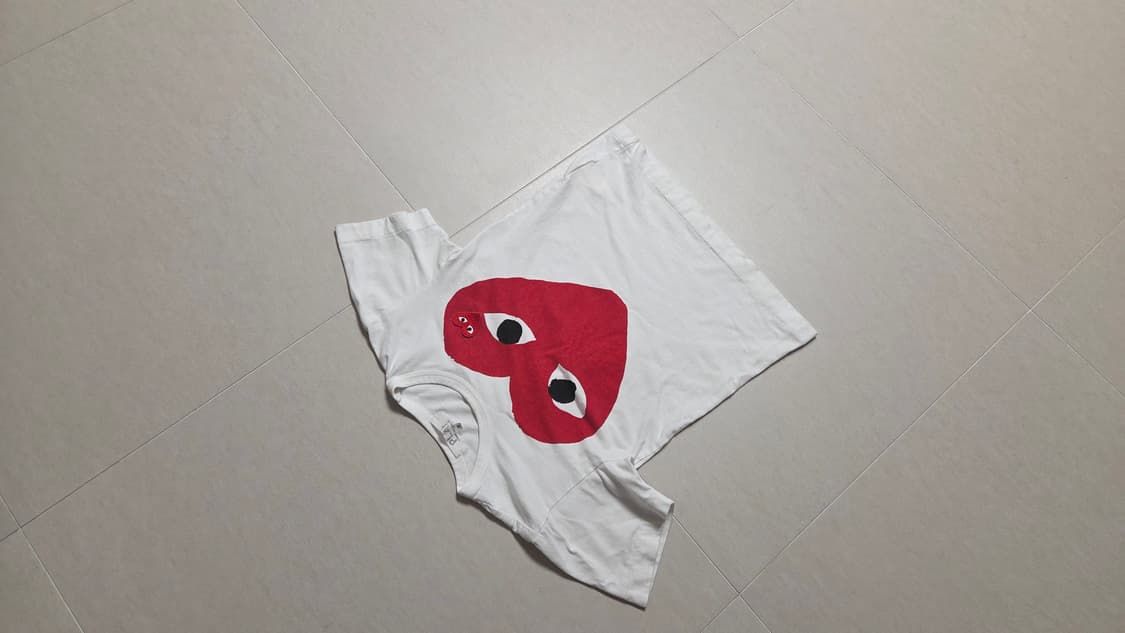 꼼데가르송 레드 빅하트 반팔 티셔츠 상품이미지8