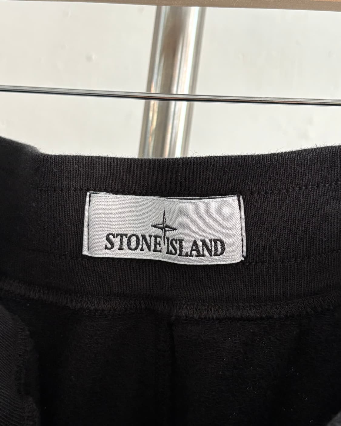 Stone Island 스톤아일랜드 그라데이션 와펜 코튼 숏츠 상품이미지3