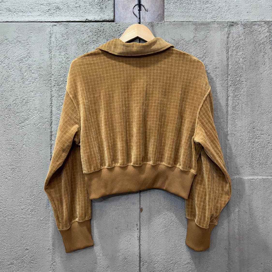 나이키 우먼스 벨루어 폴로 크롭 셔츠 (S)   상품이미지3