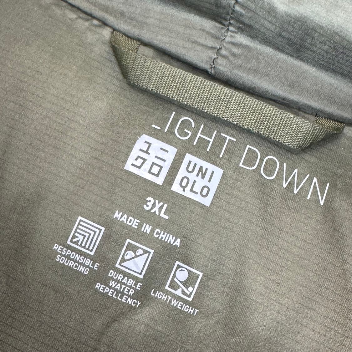 유니클로 울트라 라이트 다운 후드 코트 올리브그린 3XL 상품이미지10