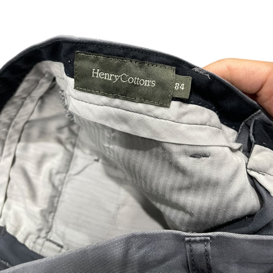 헨리코튼 그레이 핀턱 치노 팬츠 상품이미지7