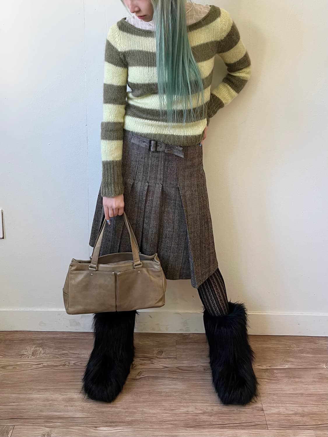 마가렛호웰 소가죽 숄더백 상품이미지5