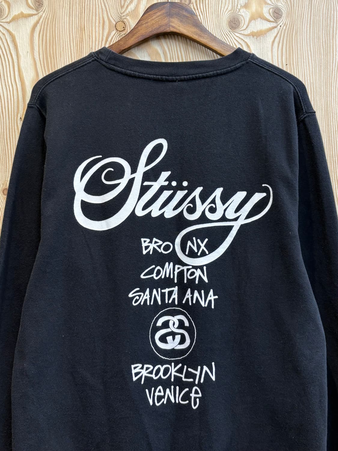 스투시 월드투어 맨투맨 상품이미지4