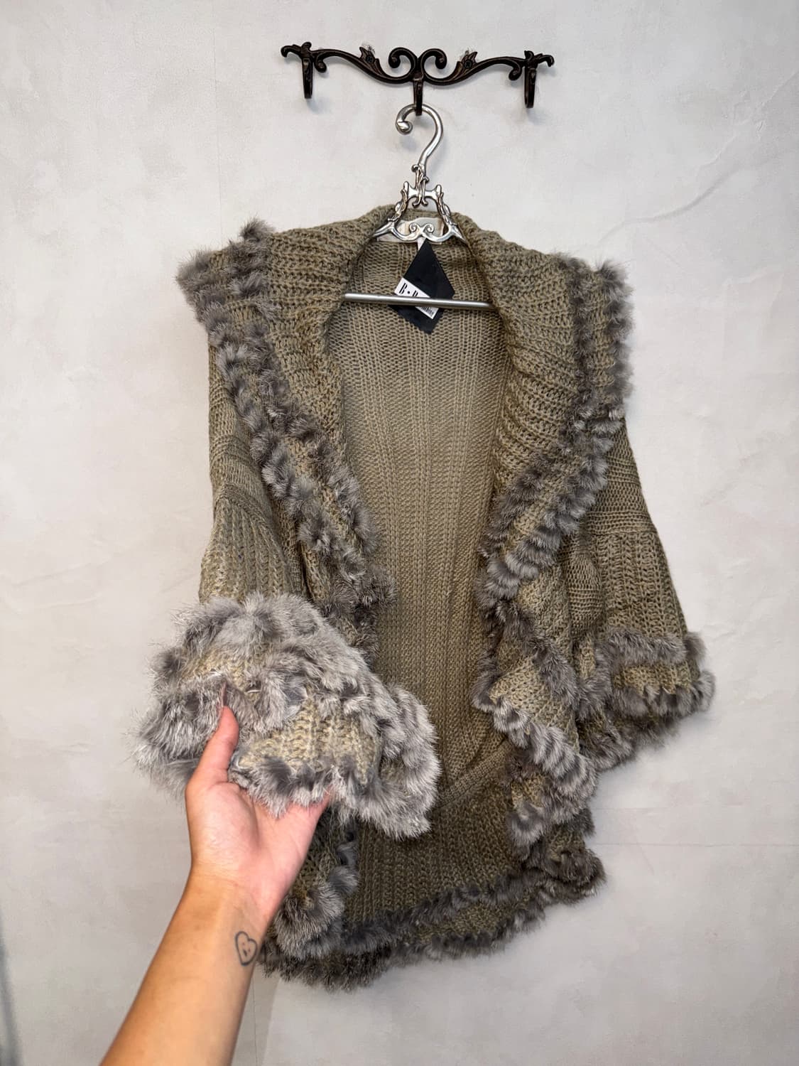 Ash beige rabbit fur trimming ruffle cd 상품이미지2