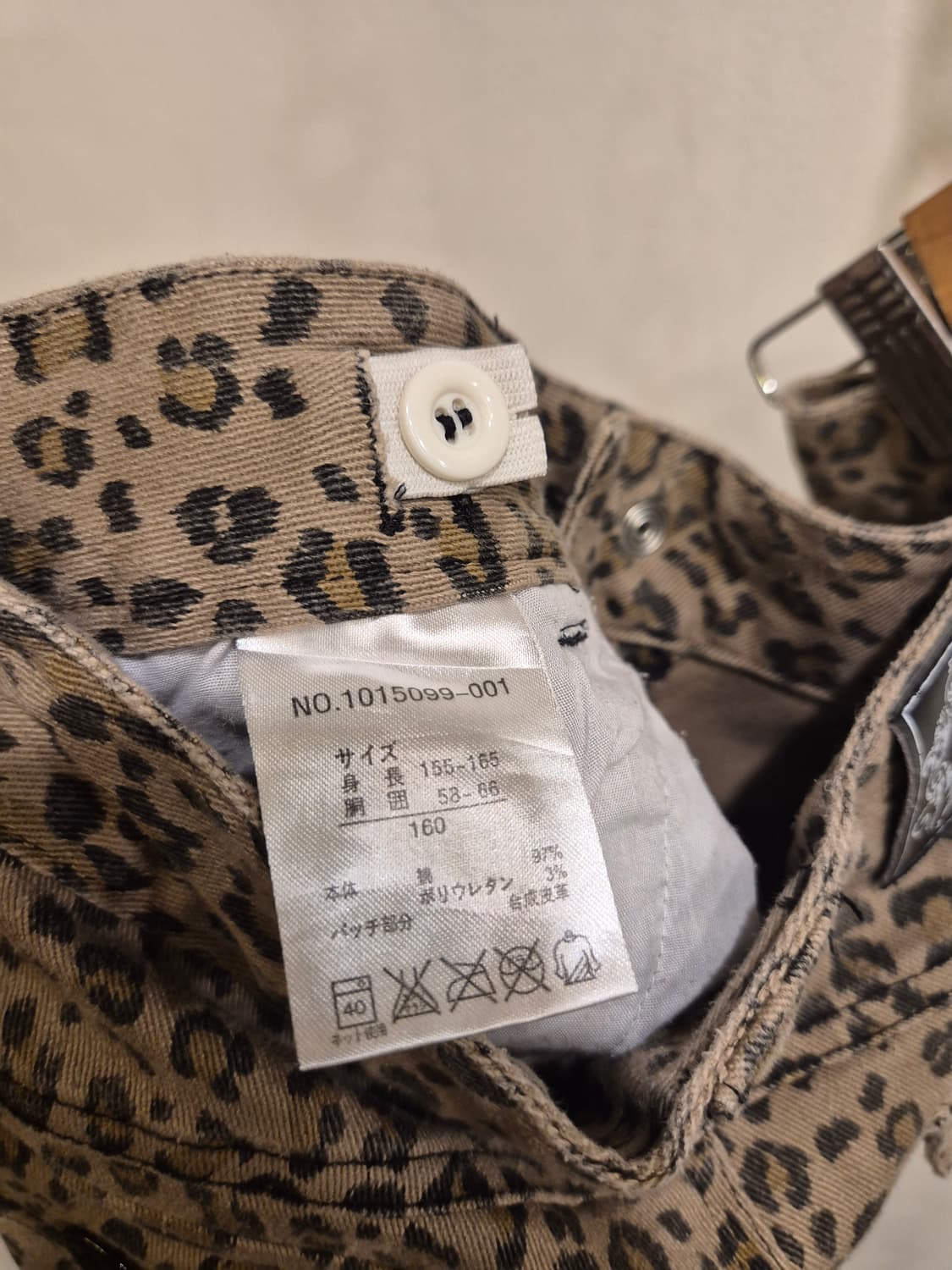 레오파드 패턴 스터드 베이지 숏팬츠 상품이미지4