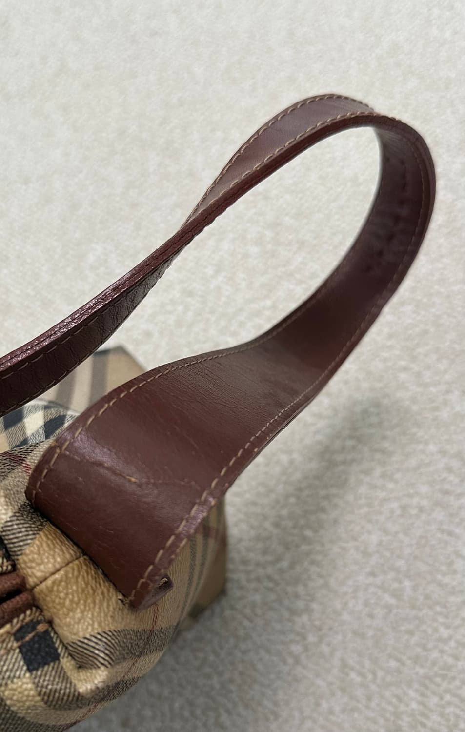 버버리 클래식 노바체크 숄더백 상품이미지5