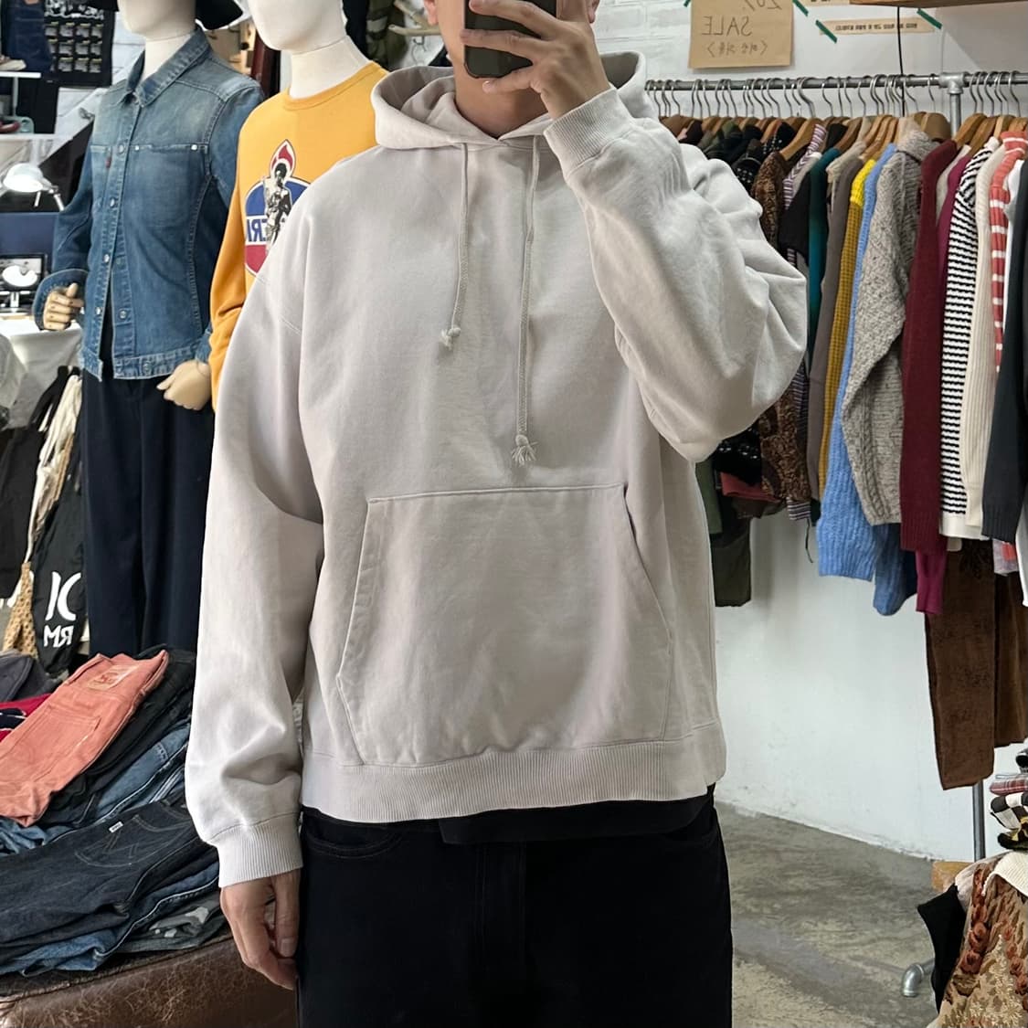 (착용컷) LIDNM 스웻 후드 티셔츠 (남성용 100) 상품이미지3