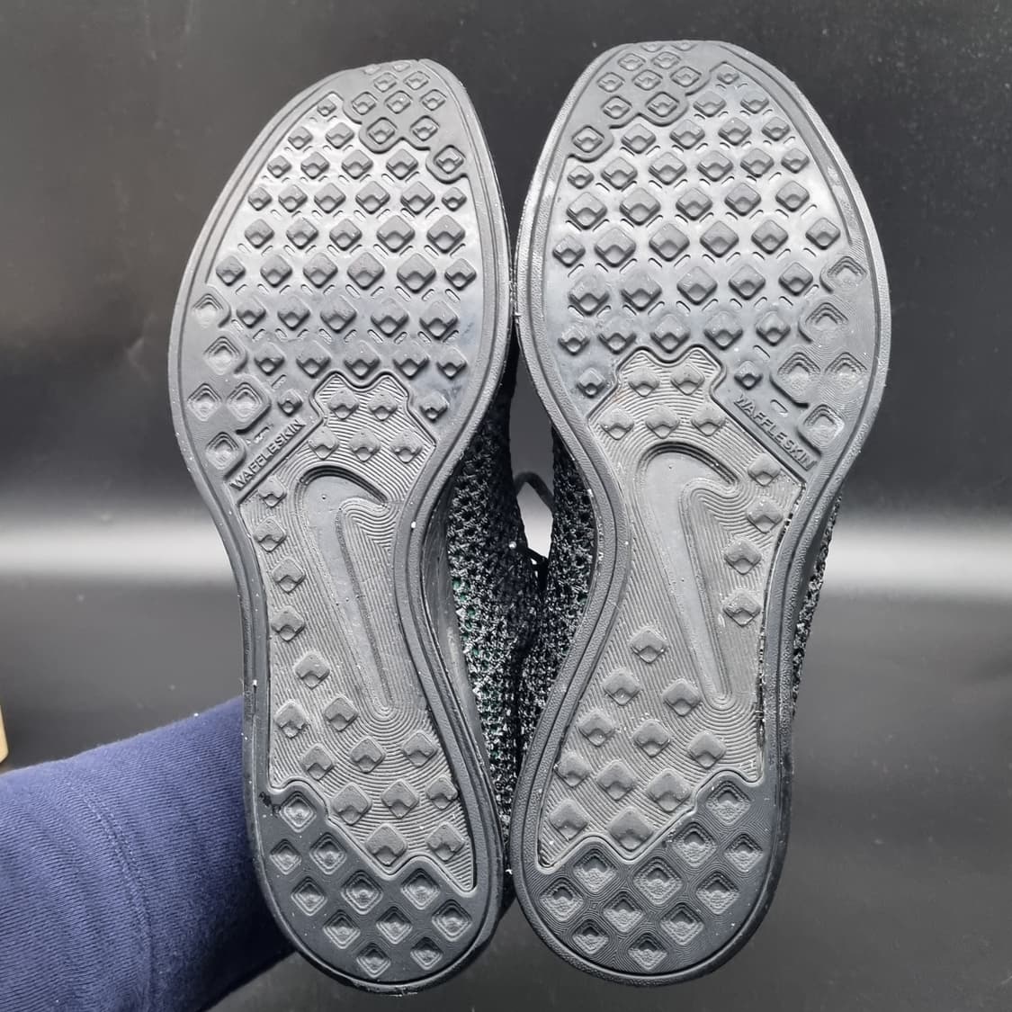 나이키플라이니트레이서 블랙운동화275 상품이미지3