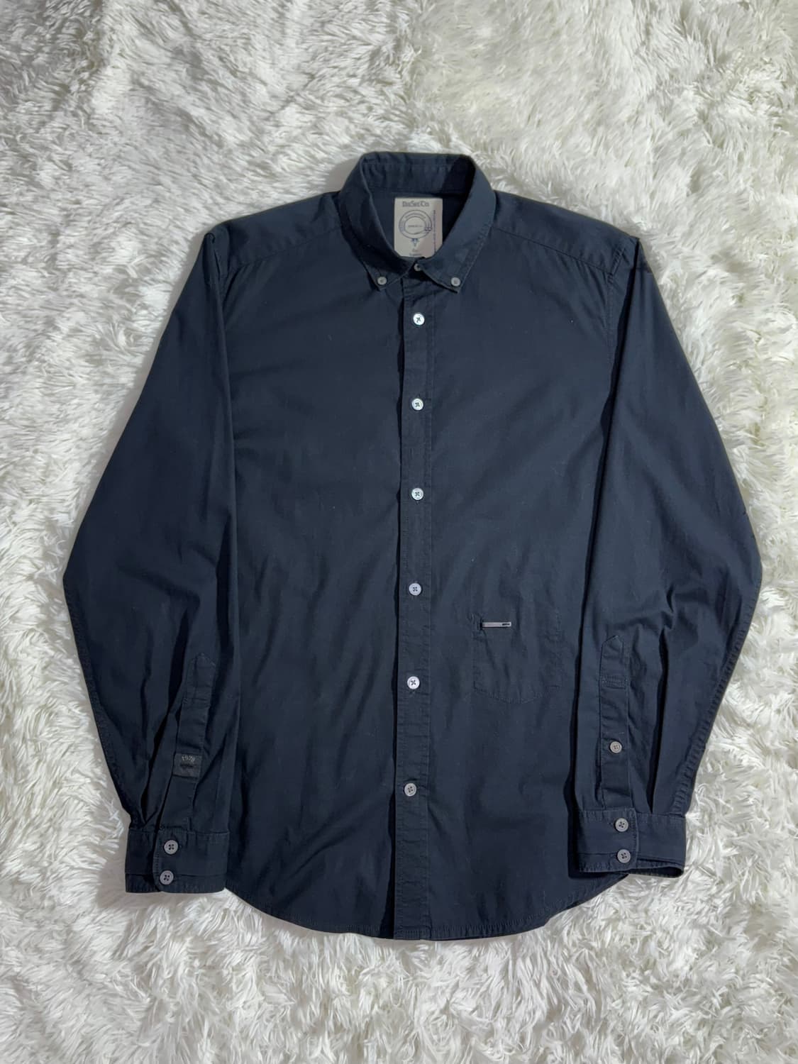 디젤 블랙 은장로고 솔리드 셔츠  상품이미지3