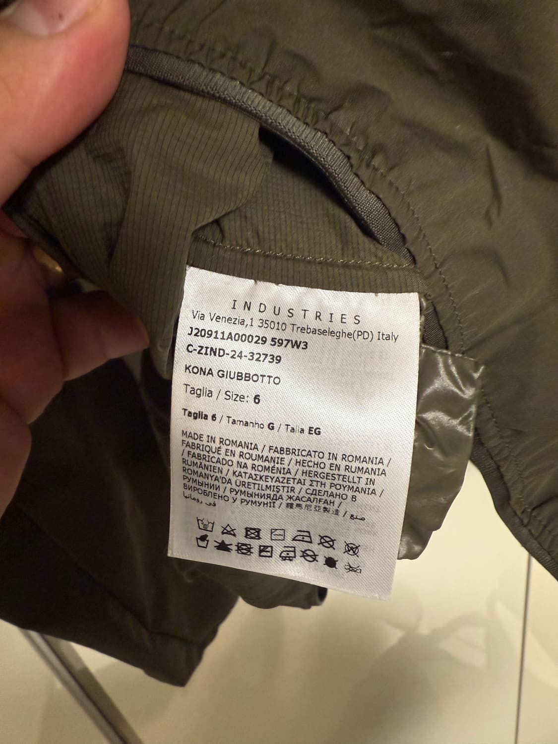 24ss 몽클레어 코나자켓 6사이즈 상품이미지3