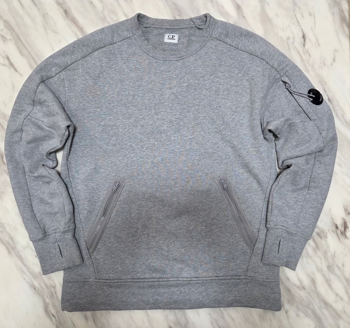 씨피컴퍼니 지퍼 포켓 플리스 맨투맨 상품이미지1