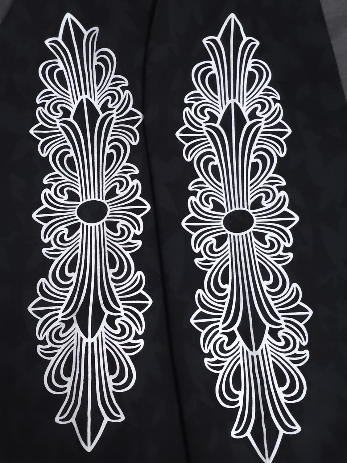 [L] 크롬하츠 세메터리 올오버 프린트 스웻팬츠 블랙 상품이미지5