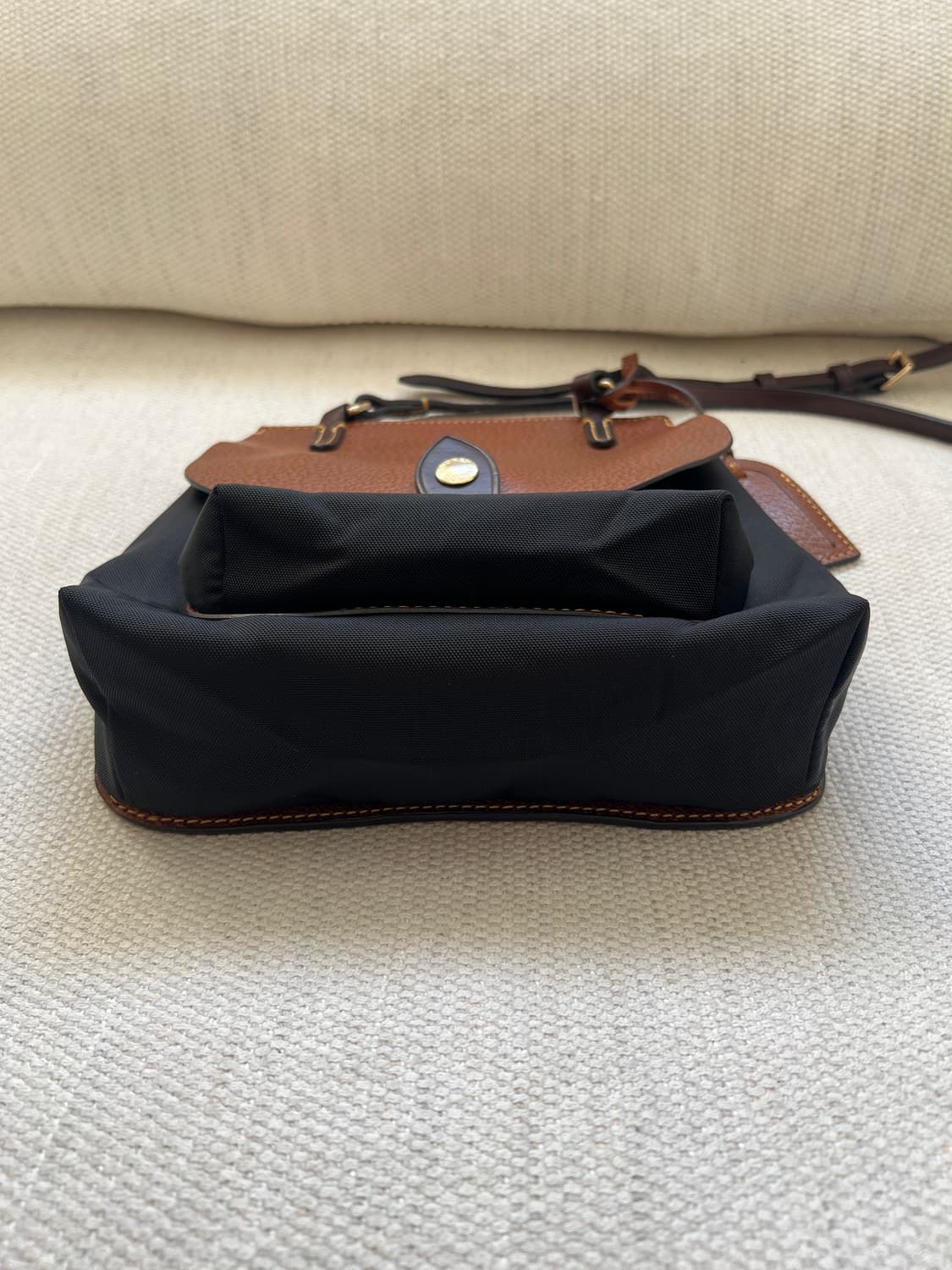 두니앤버크 빈티지 크로스백 상품이미지5