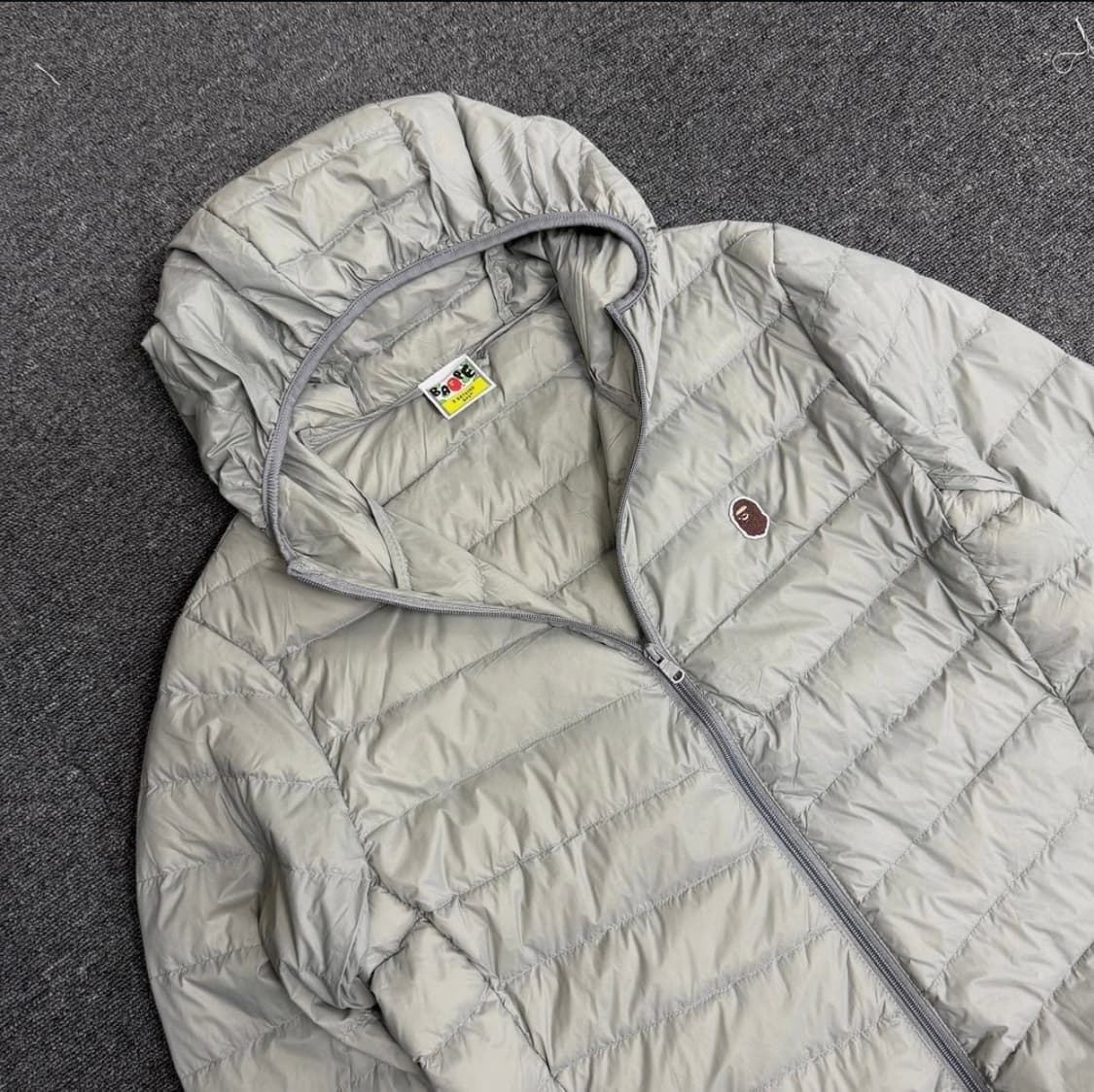베이프 경량패딩 그레이 상품이미지2