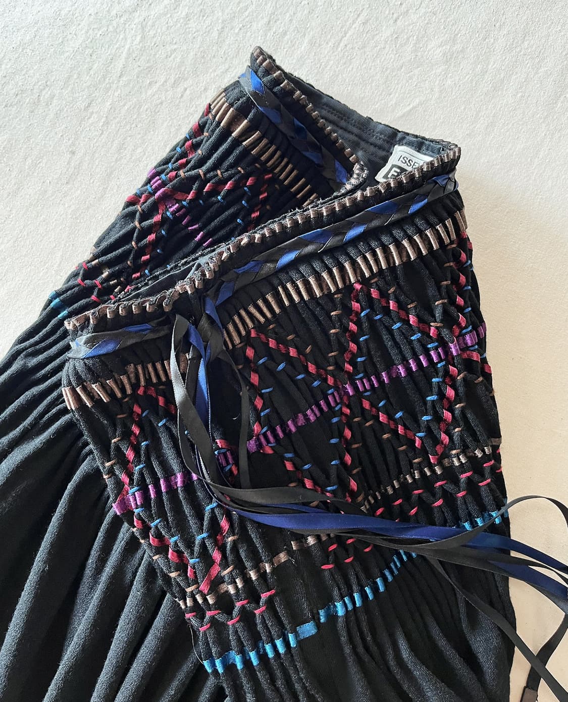 ISSEY MIYAKE smoke beded detail skirt 상품이미지8
