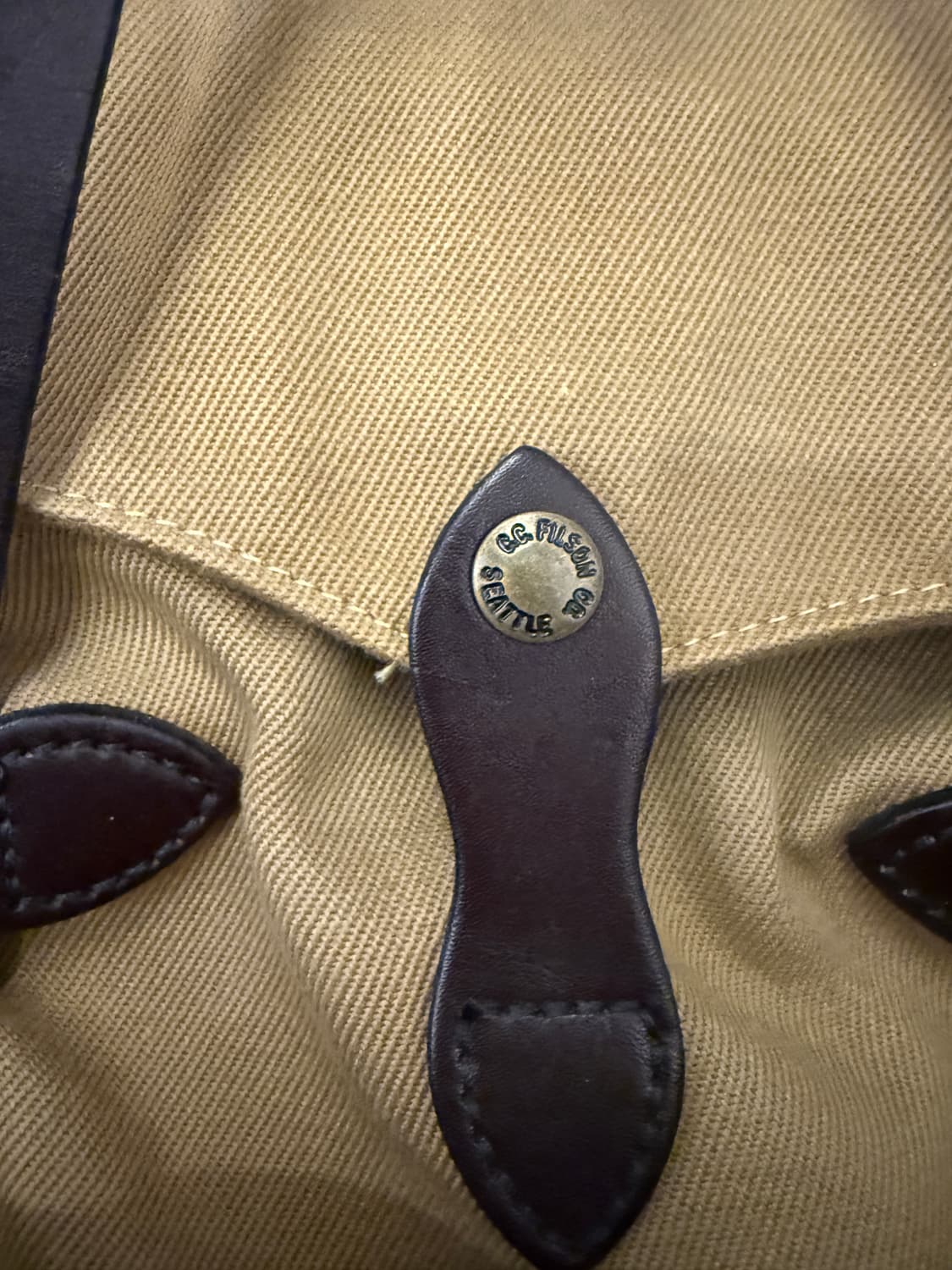 필슨 256 브리프케이스 탄 상품이미지2