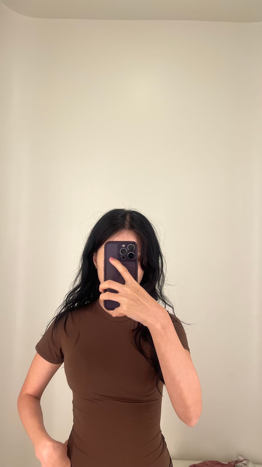 [새상품] SKIMS 스킴스 티셔츠 코코아 상품이미지3