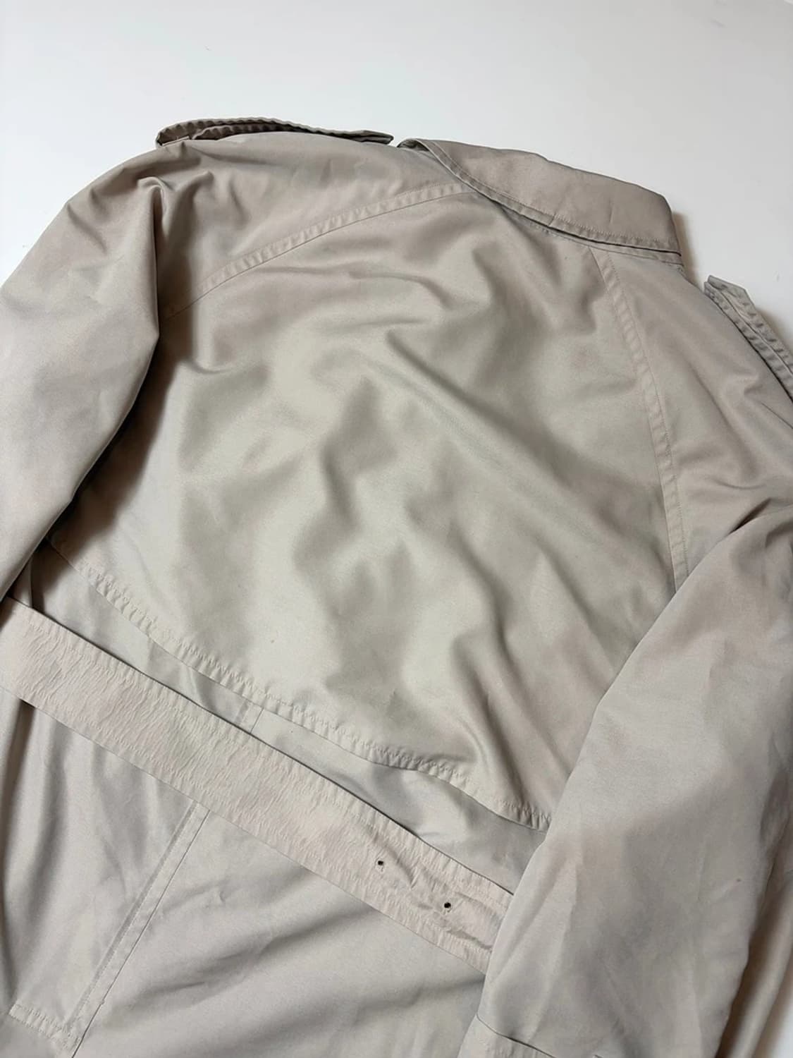 버버리 90's OG 러프 벨티드 트렌치 코트 PN9258 상품이미지6