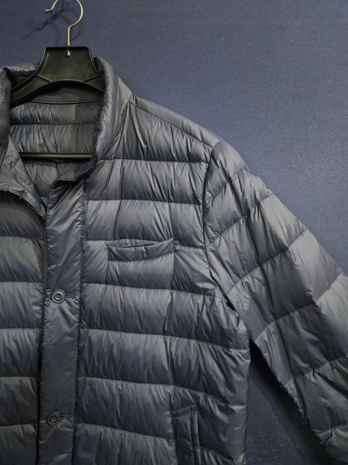 빈폴 네이비컬러 남성 105 구스다운 하프 경량패딩  상품이미지4