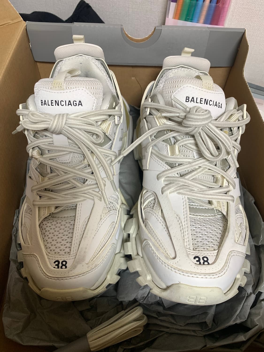 발렌시아가 트랙 스니커즈 화이트 38 상품이미지1