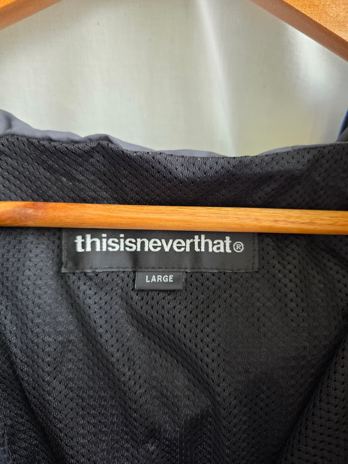 디스이즈네버댓 아노락 바람막이 자켓
L 상품이미지5