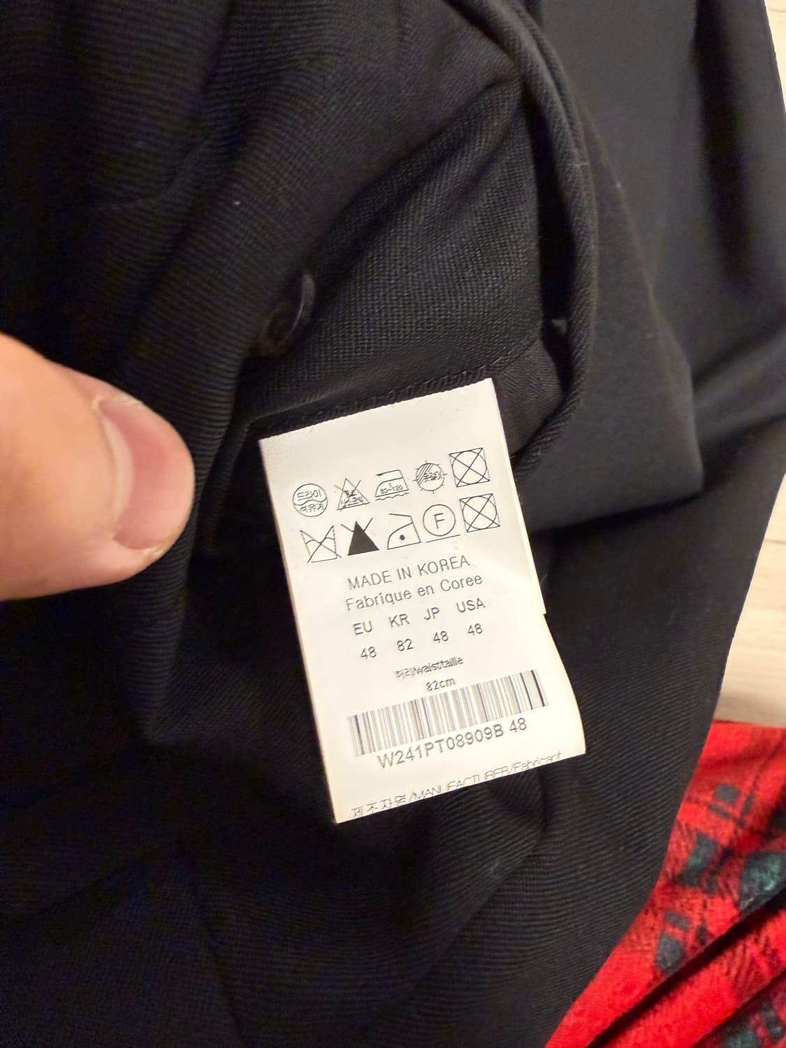 우영미 24ss 투턱 블랙울와이드 팬츠 48사이즈 상품이미지4