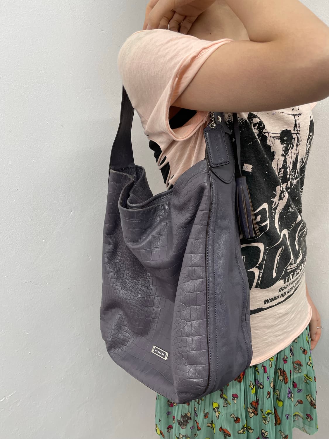 코치 레더 로고 태슬 호보백 상품이미지4