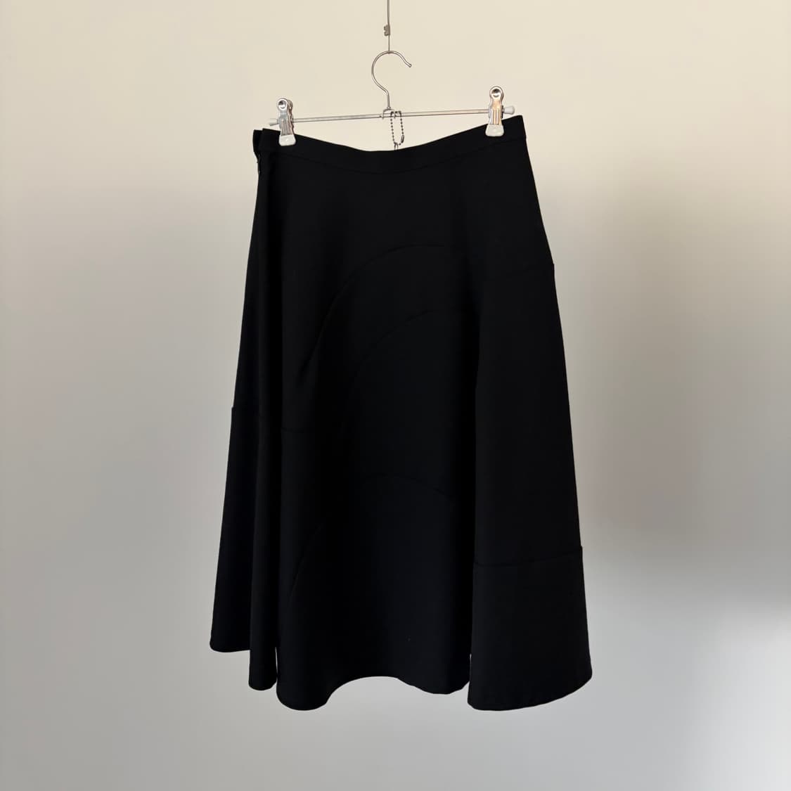 Cutting Line Detail Flare Skirt 상품이미지6