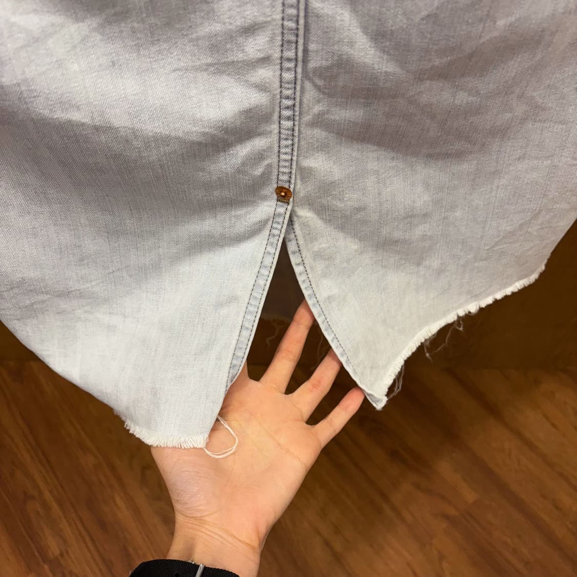 디젤 데님 미디 원피스 원형 포켓 컷오프 백 슬릿 디테일 H라인 연청 상품이미지7