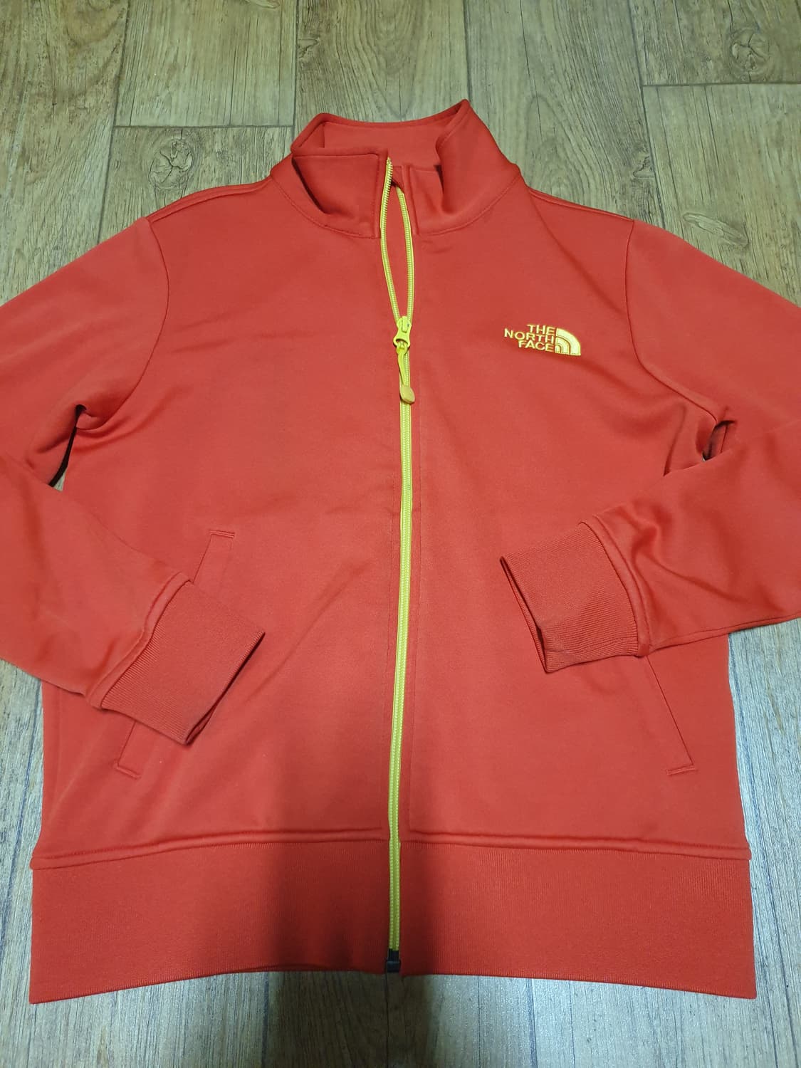 1035 노스페이스 운동복 집업 90 사이즈입니다 상품이미지2