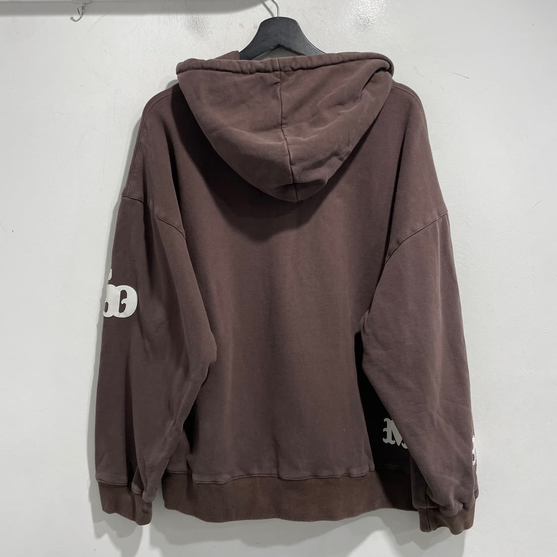 medm 자수패치 후드티 상품이미지3