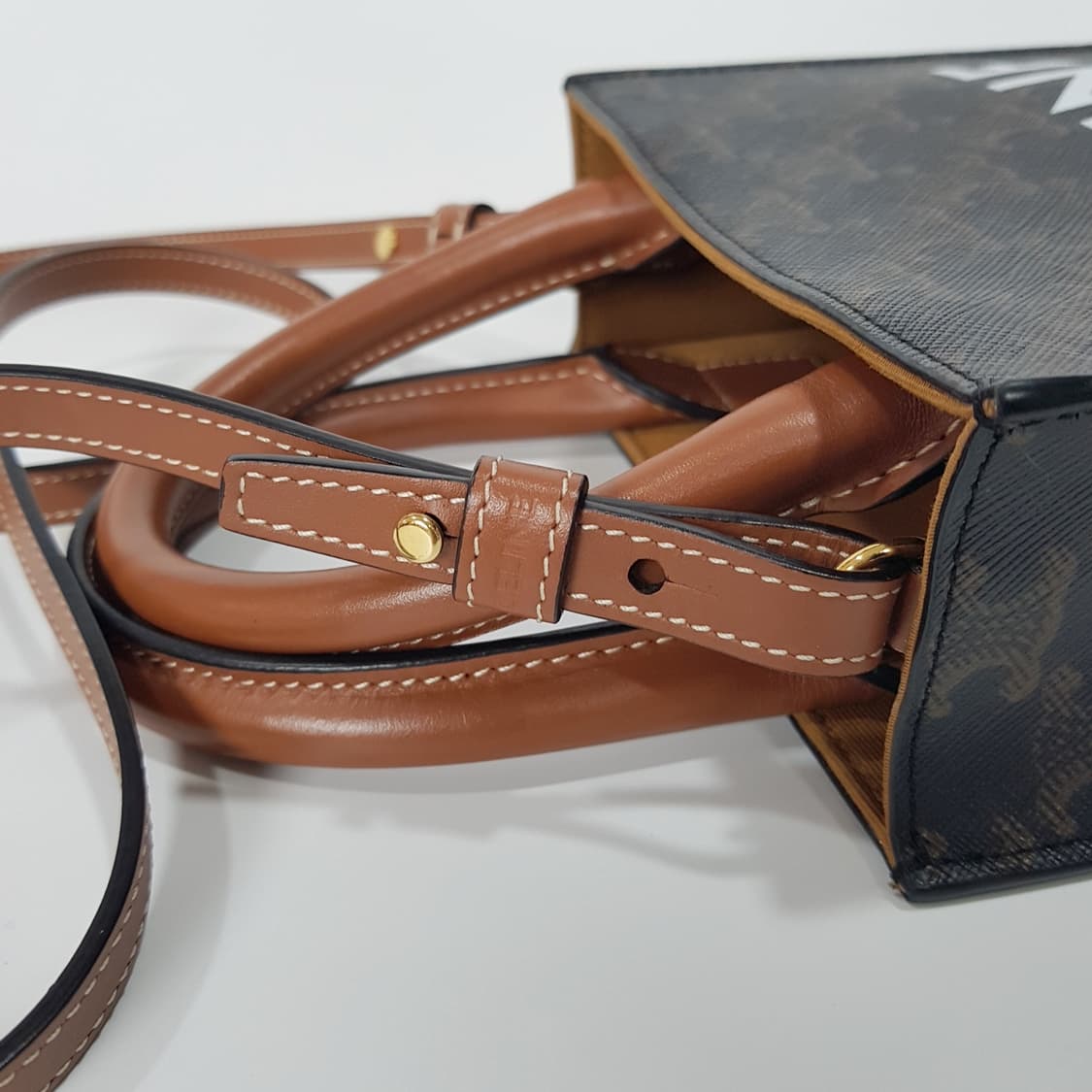 셀린느 트리오페 카바스 미니 토트 크로스백 상품이미지7